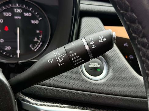 Used 2023 Cadillac XT5 Sportv w/ Technology Package AWD/4WD image 32