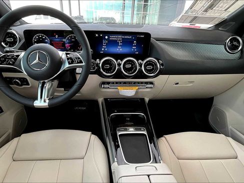 New 2026 Mercedes-Benz GLA 250 4MATIC image 8