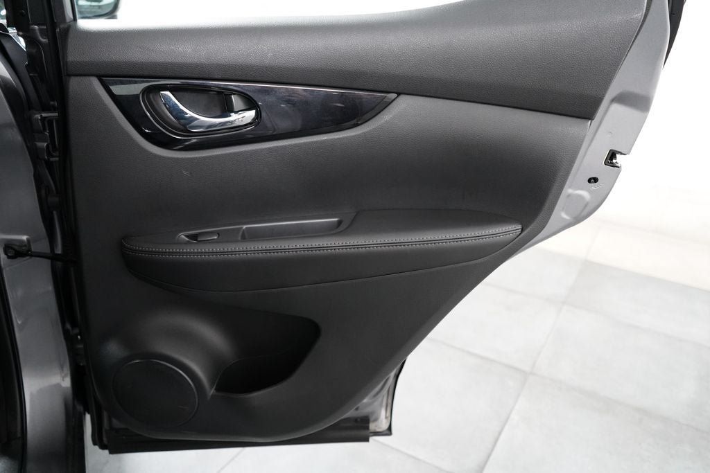 Used 2022 Nissan Rogue Sport SL AWD/4WD image 22