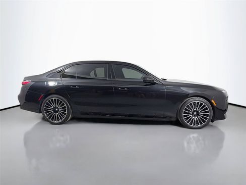 New 2026 BMW i7 xDrive60 w/ Executive Package AWD/4WD image 7