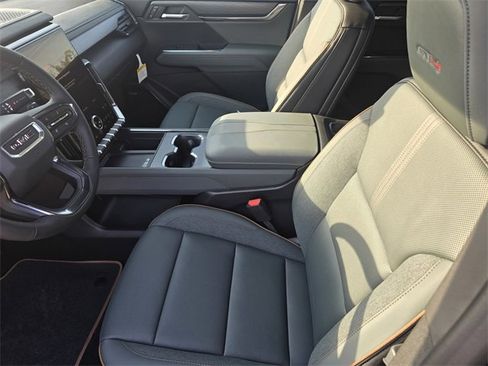 New 2026 GMC Acadia AT4 w/ Luxury Package image 17