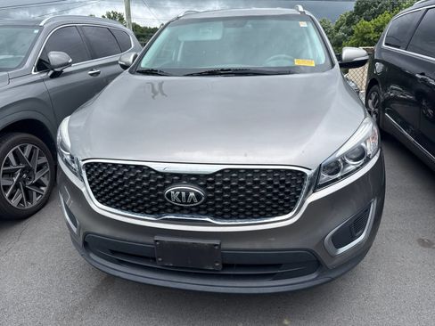 Used 2016 Kia Sorento LX AWD/4WD image 3
