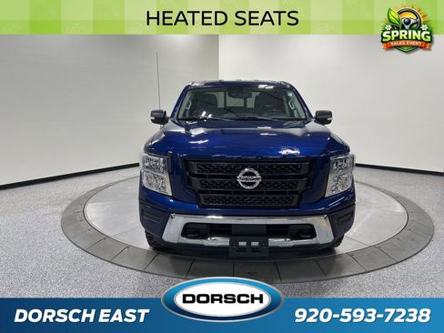 Used 2020 Nissan Titan SV w/ SV Convenience Package image 3