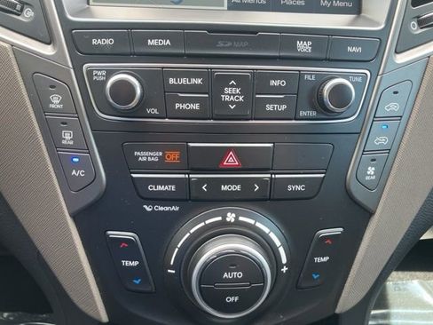 Used 2018 Hyundai Santa Fe Limited image 23