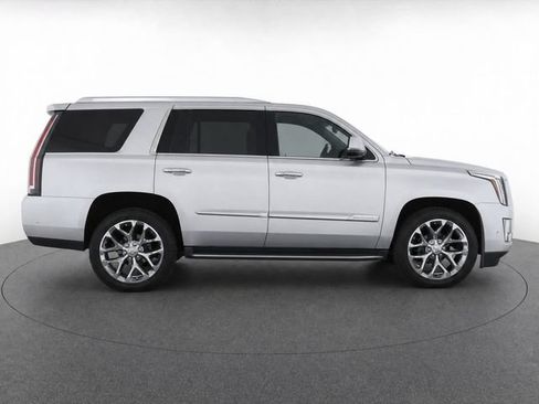 Used 2020 Cadillac Escalade Luxury AWD/4WD image 8