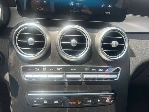 Used 2021 Mercedes-Benz GLC 300 w/ AMG Line image 34