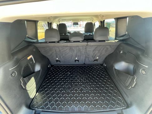 Used 2023 Jeep Renegade Latitude w/ Premium Group image 11