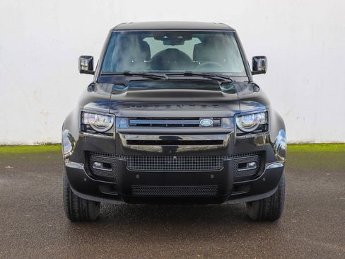 Used 2024 Land Rover Defender 110 V8 image 7