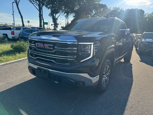 Used 2025 GMC Sierra 1500 SLT AWD/4WD image 7