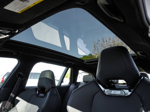 Used 2026 BMW M5 Touring image 31