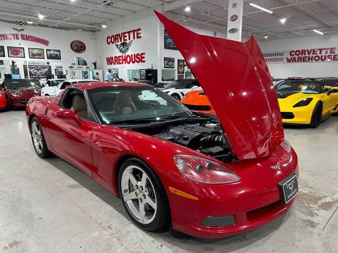 Used 2005 Chevrolet Corvette Coupe w/ Preferred Equipment Group RWD image 30