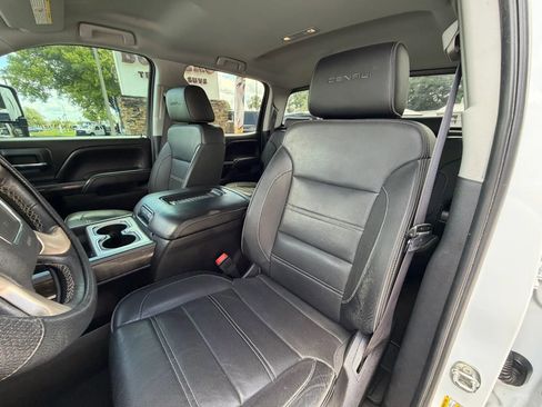 Used 2016 GMC Sierra 2500 Denali w/ Duramax Plus Package AWD/4WD image 10