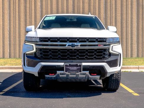 Used 2021 Chevrolet Tahoe Z71 w/ Z71 Off-Road Package AWD/4WD image 3