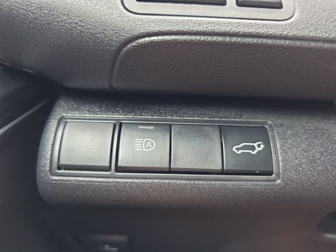 Used 2026 Toyota C-HR AWD/4WD image 25