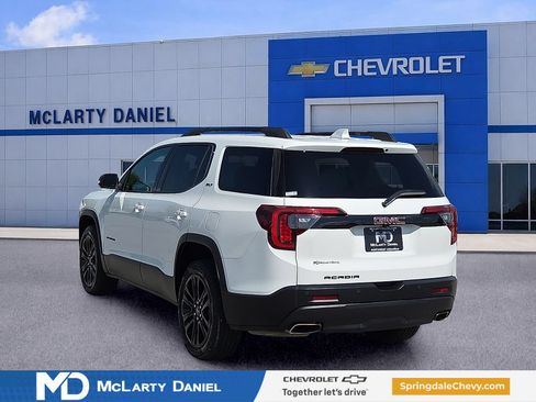 Used 2023 GMC Acadia SLT w/ Elevation Edition FWD image 4