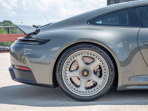 Used 2026 Porsche 911 Carrera GTS RWD image 18