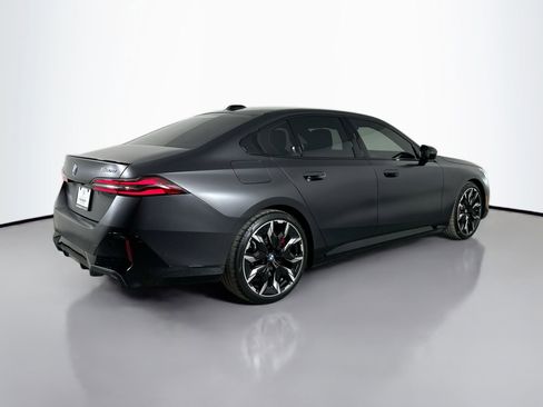 New 2026 BMW 550e xDrive w/ Executive Package image 5