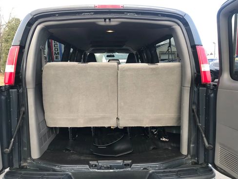 Used 2017 Chevrolet Express 3500 LT w/ LT Preferred Equipment Group image 29