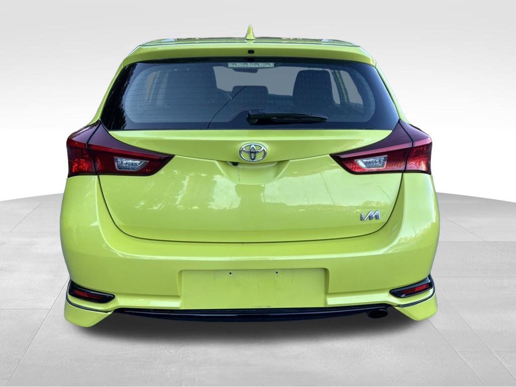 Used 2017 Toyota Corolla iM FWD image 4