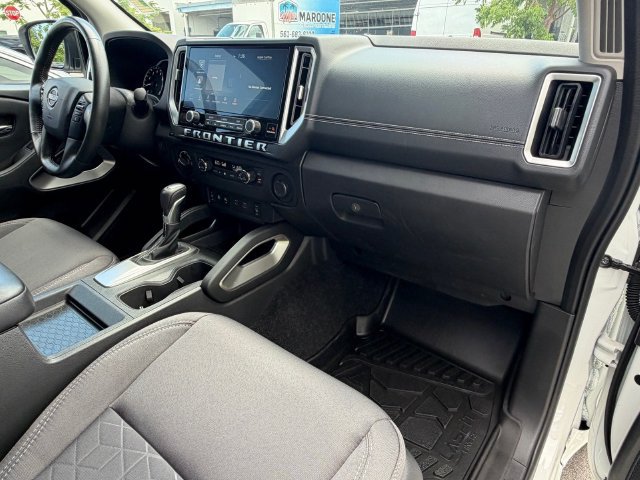 Used 2025 Nissan Frontier SV w/ SV Convenience Package AWD/4WD image 7