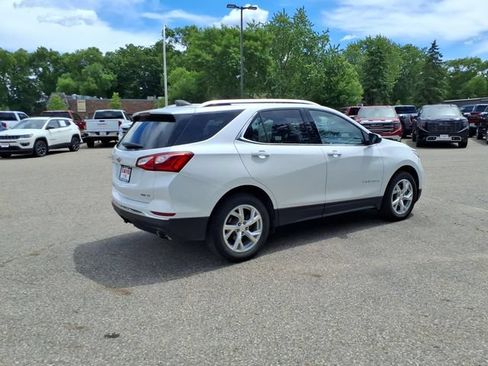 Used 2020 Chevrolet Equinox LT AWD/4WD image 3