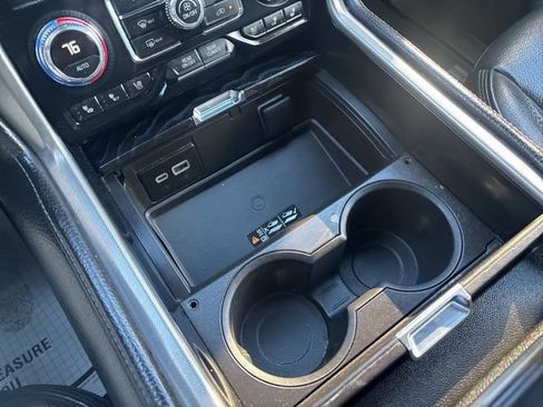 Used 2024 GMC Yukon XL Denali image 51