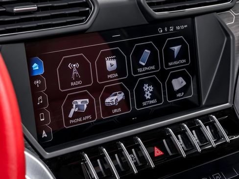 Used 2019 Lamborghini Urus image 25