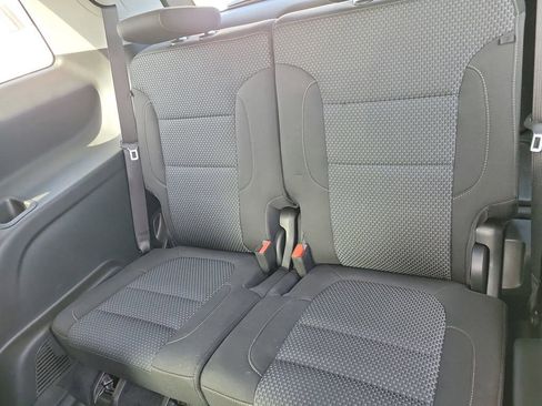 Used 2023 GMC Acadia SLE w/ Driver Convenience Package image 12