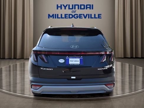 New 2025 Hyundai Tucson Limited image 4