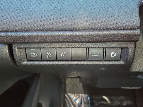 Used 2025 Toyota Camry SE image 26