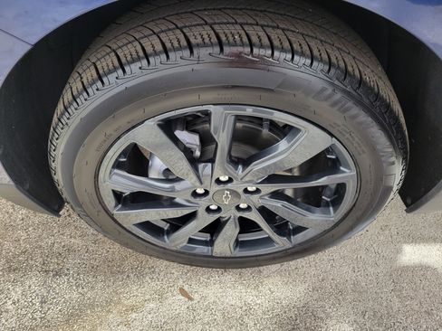 Certified 2022 Chevrolet Equinox RS w/ Infotainment Package image 40