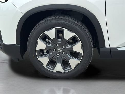 Certified 2026 Honda Pilot Elite image 5