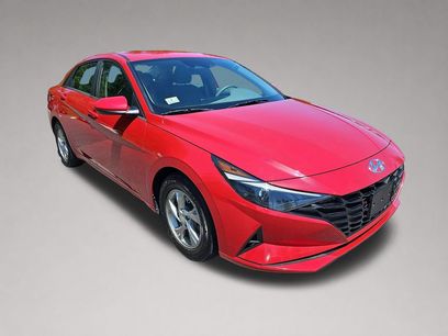 Used 2023 Hyundai Elantra SE w/ Cargo Package