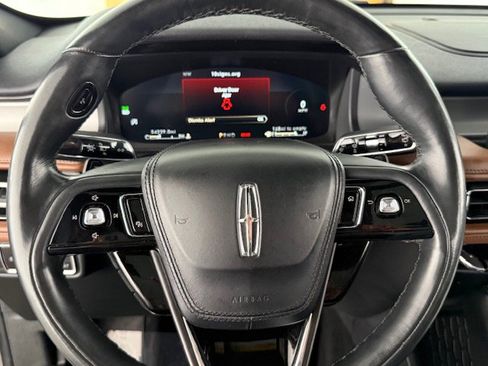 Used 2023 Lincoln Aviator Reserve w/ Equipment Group 201A image 17