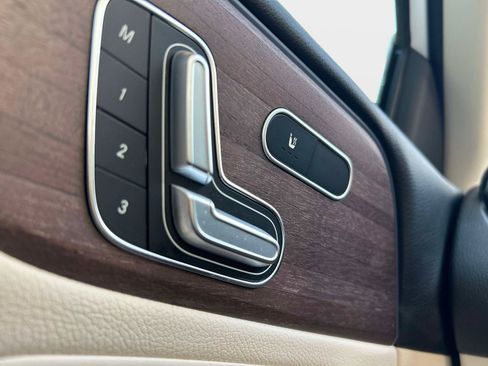 Used 2023 Mercedes-Benz GLB 250 image 20