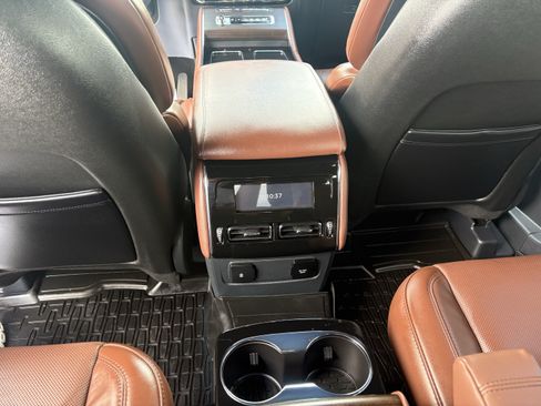 Used 2025 Lincoln Aviator Reserve w/ Equipment Group 201A AWD/4WD image 14