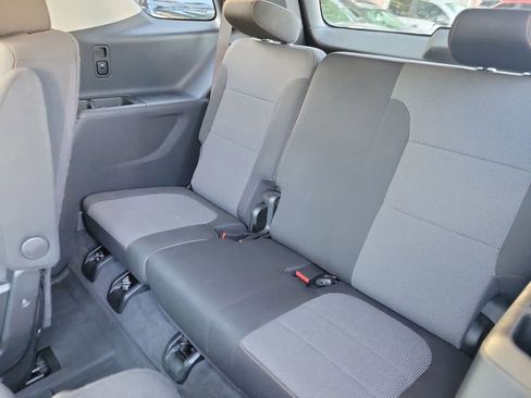 Used 2020 Chevrolet Traverse LT FWD image 18