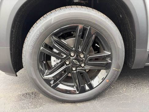 New 2026 Chevrolet TrailBlazer LT w/ Midnight Edition FWD image 23