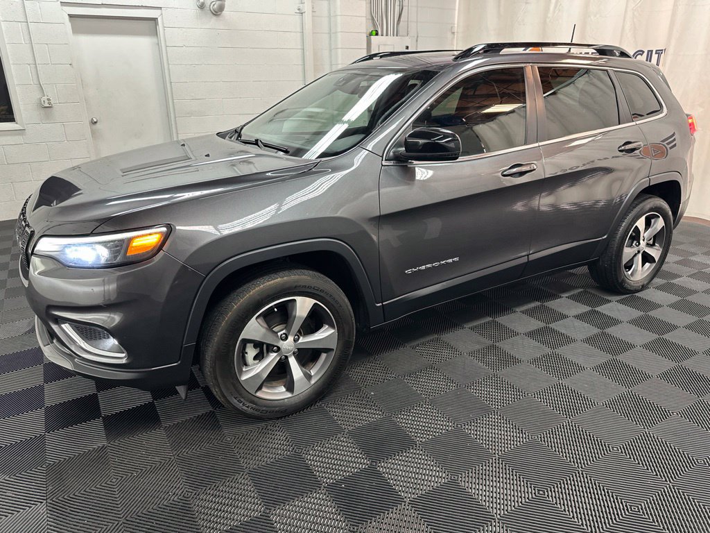 Used 2022 Jeep Cherokee Limited AWD/4WD image 5