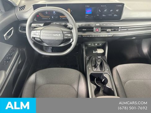 Used 2025 Kia K4 FWD image 25