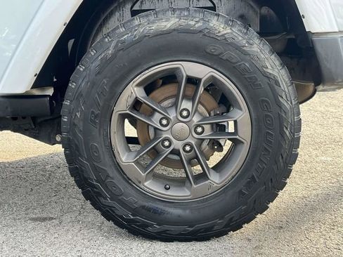 Used 2017 Jeep Wrangler 75th Anniversary image 11