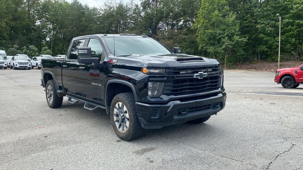 Used 2024 Chevrolet Silverado 2500 Custom w/ Custom Value Package AWD/4WD image 3