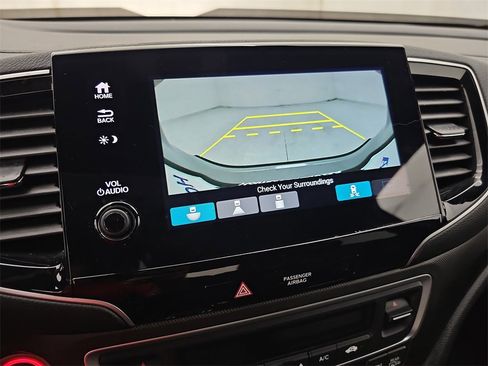 Certified 2023 Honda Passport TrailSport image 35