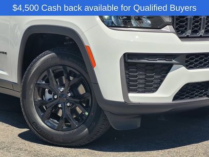 New 2026 Jeep Grand Cherokee Altitude