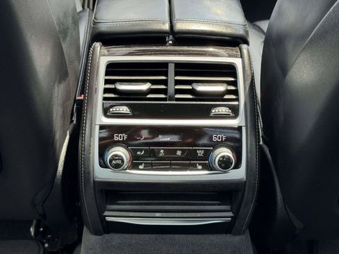 Used 2022 BMW 740i xDrive w/ M Sport Package AWD/4WD image 48