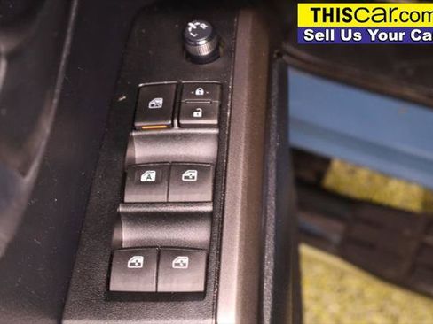Used 2019 Toyota Tacoma SR5 RWD image 31
