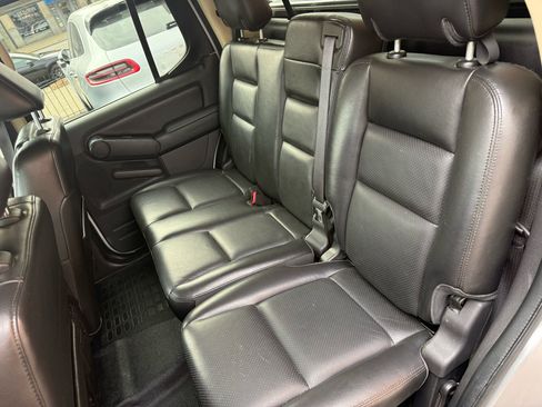 Used 2010 Ford Explorer Sport Trac Limited image 7