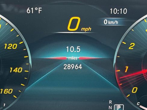 Used 2021 Mercedes-Benz GLB 250 4MATIC image 33