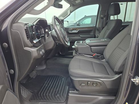 Used 2023 Chevrolet Silverado 1500 RST AWD/4WD image 9