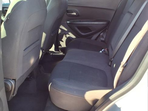 Used 2022 Chevrolet Trax LS w/ Tint and Cruise Package image 12